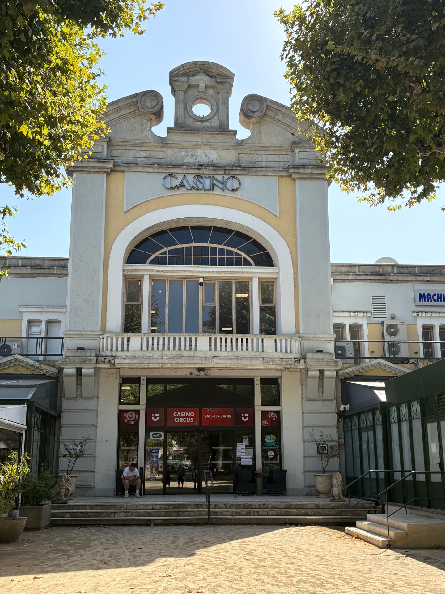 Façade du Casino de Vals-les-Bains